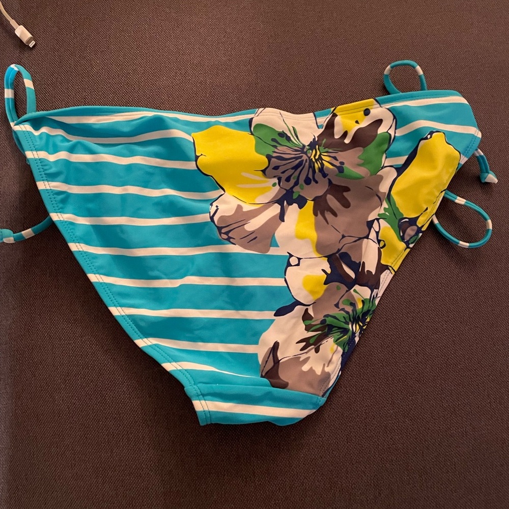 Bikini bottom large